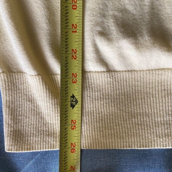 Banana Republic silk blend yellow V-neck pullover sweater size Lp - Picture 8 of 8